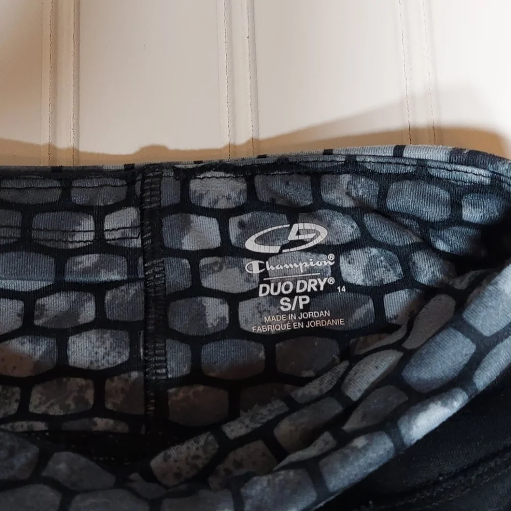 Champion capri leggings sz S/P - Picture 5 of 7